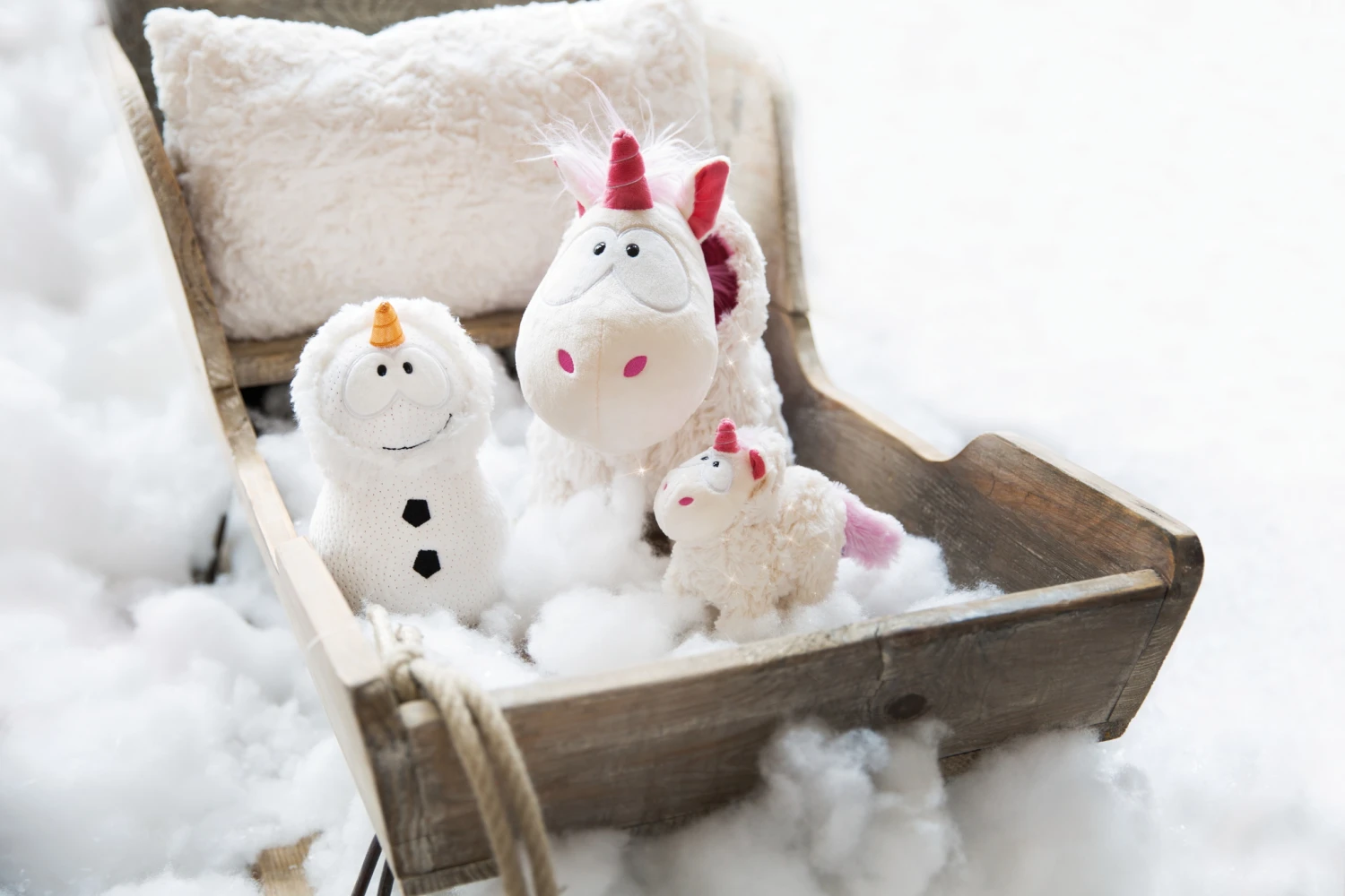 Nici 48166 Schneemann Snowbert 18cm Stehend Aus Einhorn Theodor Plüsch GREEN 2 Nici 48166 Schneemann Snowbert 18cm Stehend Aus Einhorn Theodor Plüsch GREEN – Bild 2