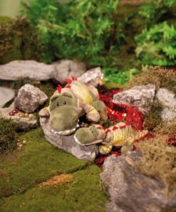 Nici 48817 Dinosaurier Fossily 45cm Liegend Plüsch Kuscheltier Dino GREEN 15 Nici 48817 Dinosaurier Fossily 45cm Liegend Plüsch Kuscheltier Dino GREEN -Nici 48811 12 48814 Milieu 1697x2048